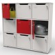 Meuble casier en bois CASEO à 9 cases étant de coloris blanc et rouge pour stocker et ranger des objets ou effets personnels