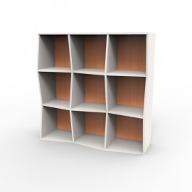 Etagere murale bois blanc-hetre étant l'élément idéal pour des vestiaires collectifs ou des espaces de coworking
