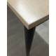 Table d appoint bureau en bois de chêne s'intègre facilement dans des salles de réunion d'entreprise et collectivité 