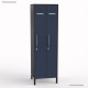 Vestiaire entreprise avec deux portes coloris bleu cosmique chacune de largeur 30 cm avec un corps de meuble graphite