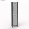 Casier vestiaire monobloc en couleur graphite pour le corps de meuble et coloris gris pour les façades des 2 portes