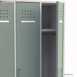 Vestiaire industriel en corps de meuble blanc avec 2 portes dont les façades sont en coloris vert fjord