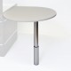Table appoint en bois blanc fonctionnant comme extension de bureau ou de table de bureau en entreprise et collectivité
