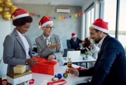 Comment décorer son bureau professionnel pour les fêtes de Noël ?