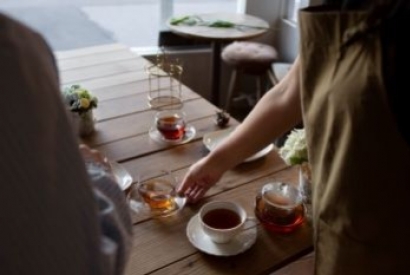 Comment meubler et décorer un salon de thé ?